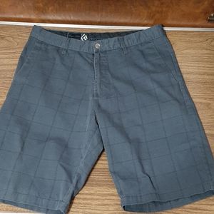 Volcom corpo classic mens shorts size 32